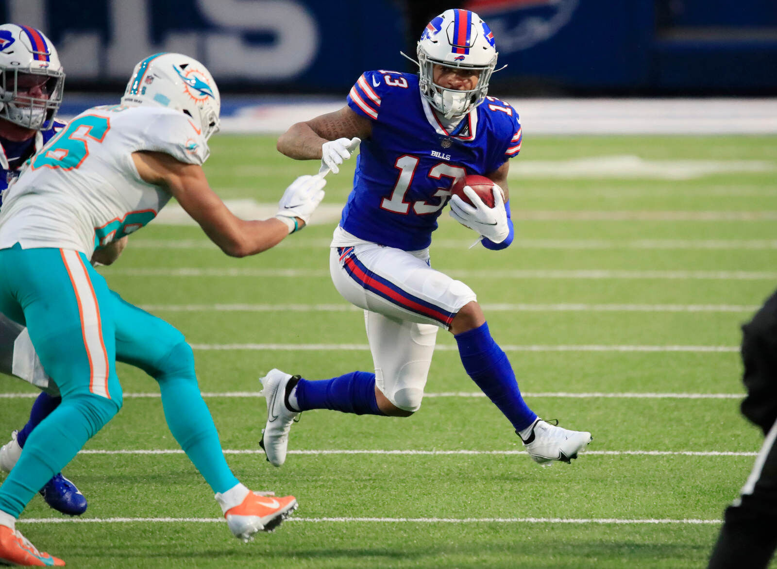 Davis looks downfield